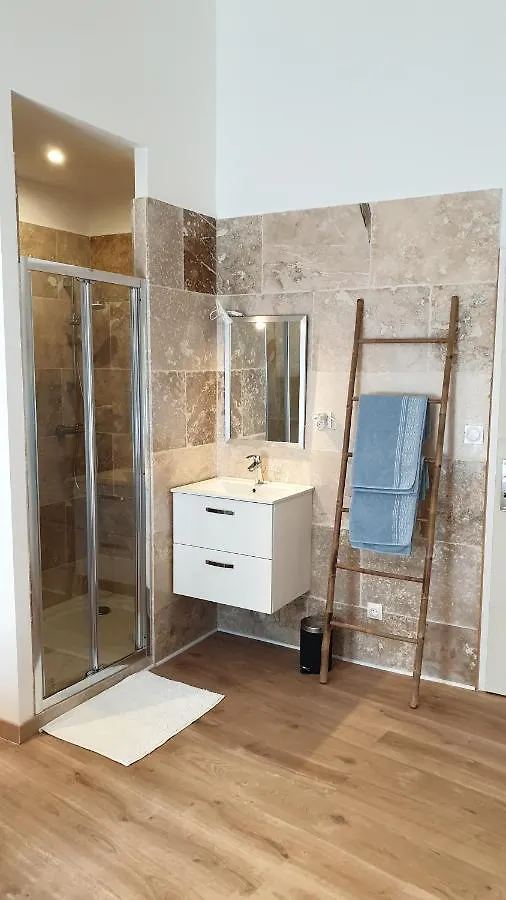 Superbe Maison 68M2 Avec Cour -Hypercentre Awinion Apartament