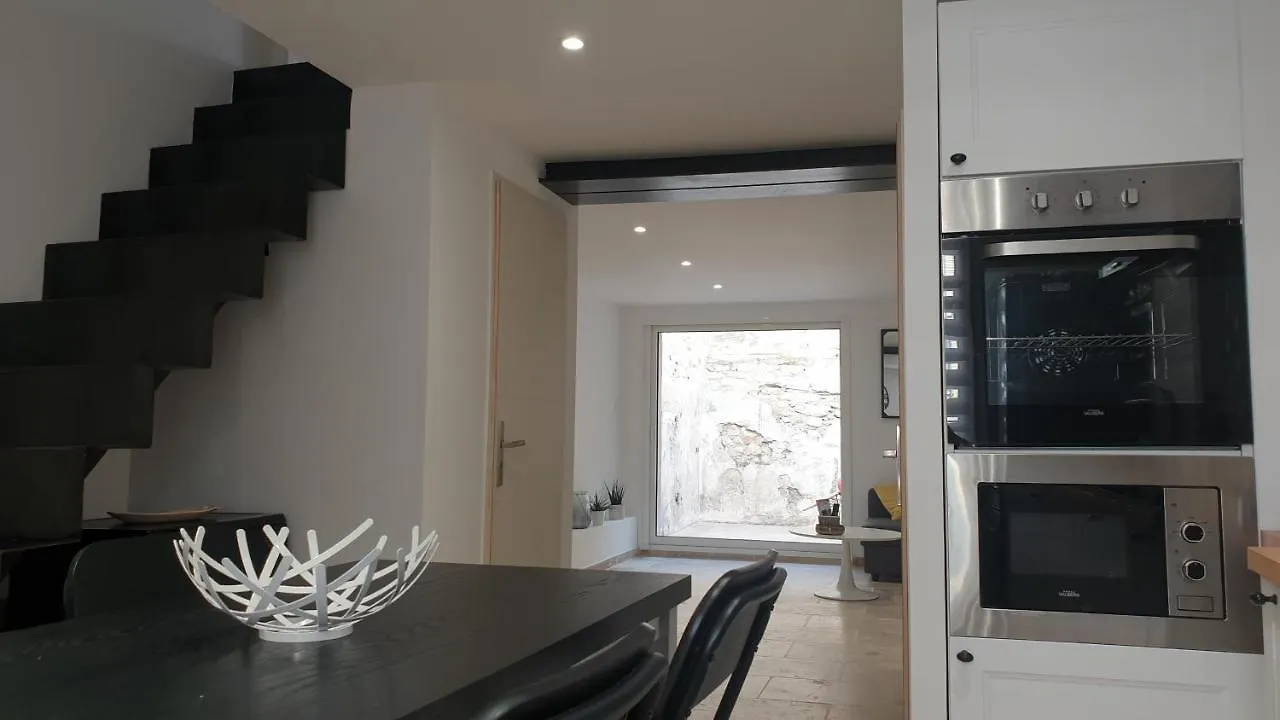 Superbe Maison 68M2 Avec Cour -Hypercentre Awinion 0*,  Francja