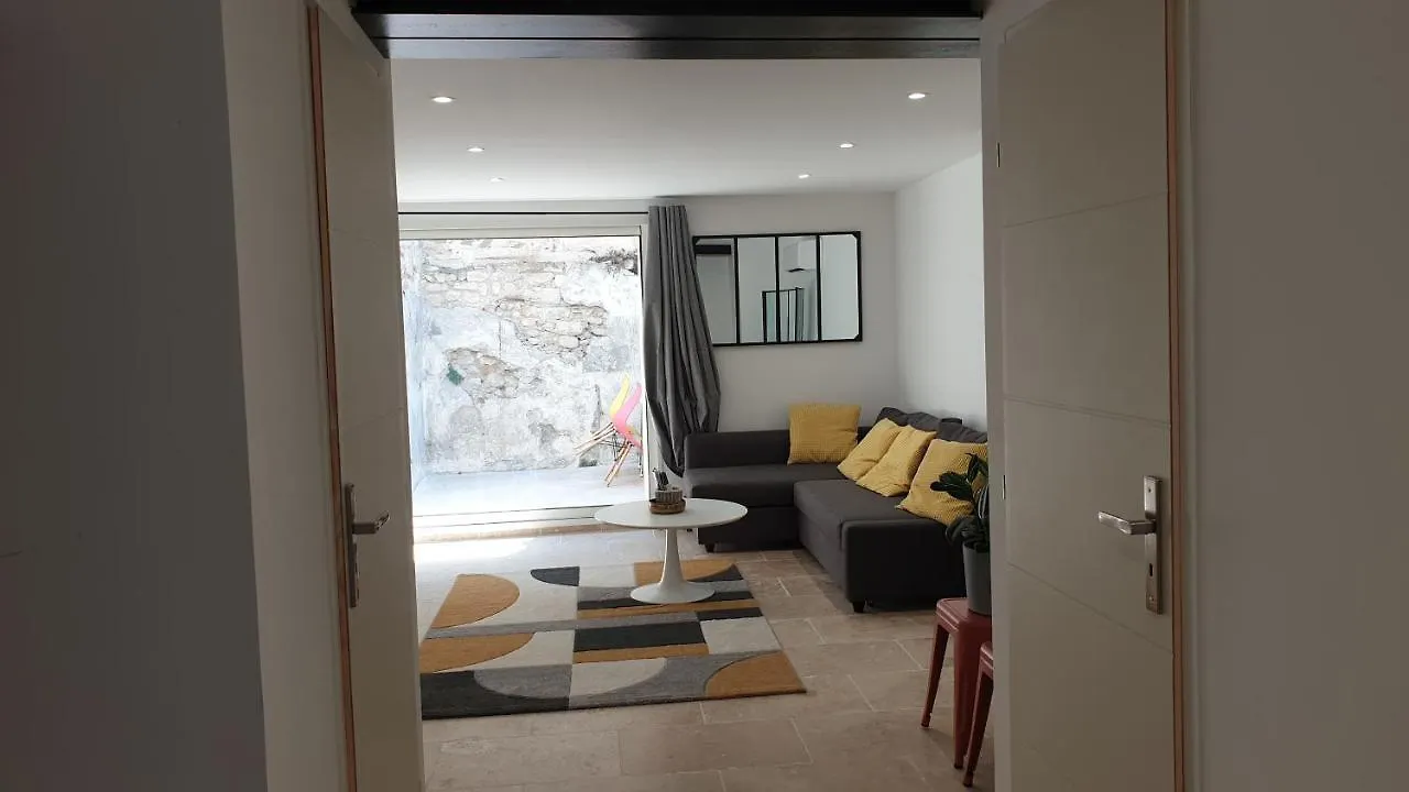 Superbe Maison 68M2 Avec Cour -Hypercentre Avignon