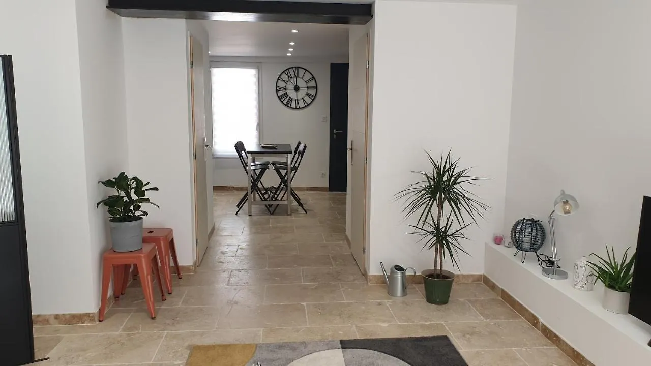 Superbe Maison 68M2 Avec Cour -Hypercentre Avignon Apartment
