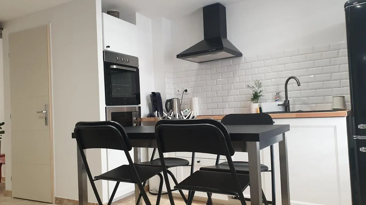 Superbe Maison 68M2 Avec Cour -Hypercentre Avignon